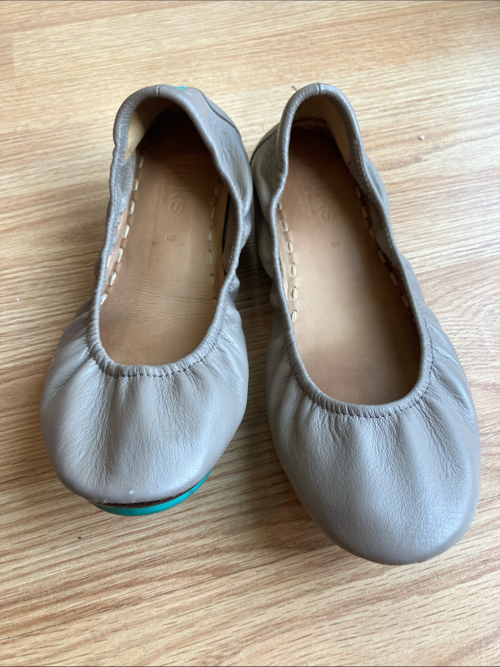 Women's Neutral Taupe Leather Ballet Flats